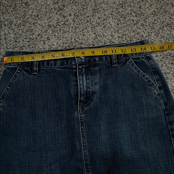 Vintage Gap Denim Skirt Size 2 straight pencil cut, Below Knee, high rear slit - Picture 6 of 8
